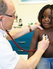 Femmes-Tische: Frauen- und Kindergesundheit stärken